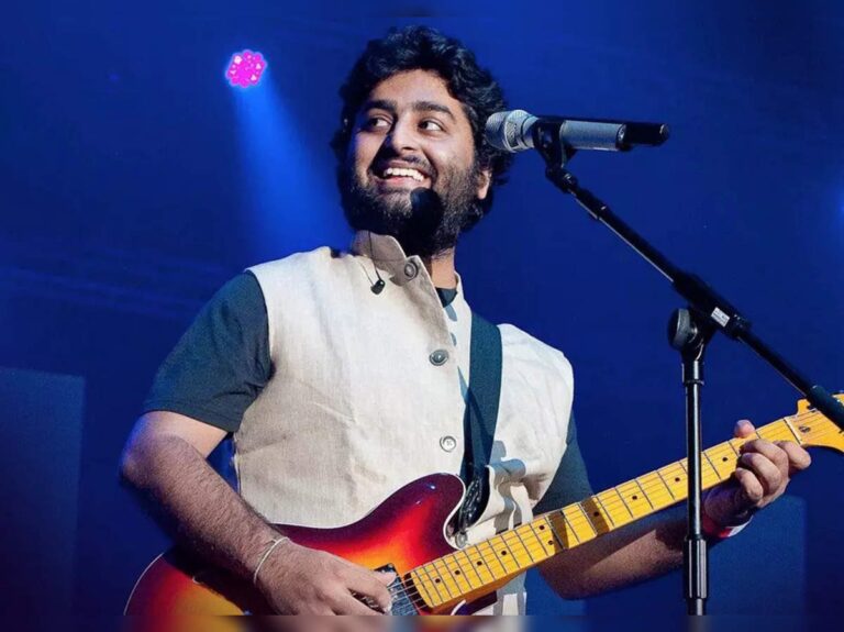 Arijit Singh performing without autotune